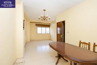 Etagenwohnung in Iznalloz. Acogedor piso en iznalloz  oportunidad única a un precio inmejor