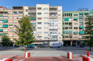 Piso en Camino de Ronda. Oportunidad en arabial! piso amplio con 4 dormitorios y ubicaci