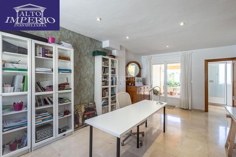 Foto 0cc2732b-b082-4732-b2d3-d3d758fdafa9. Casa amb calefacció aparcament a Barrio de Zaidín Granada