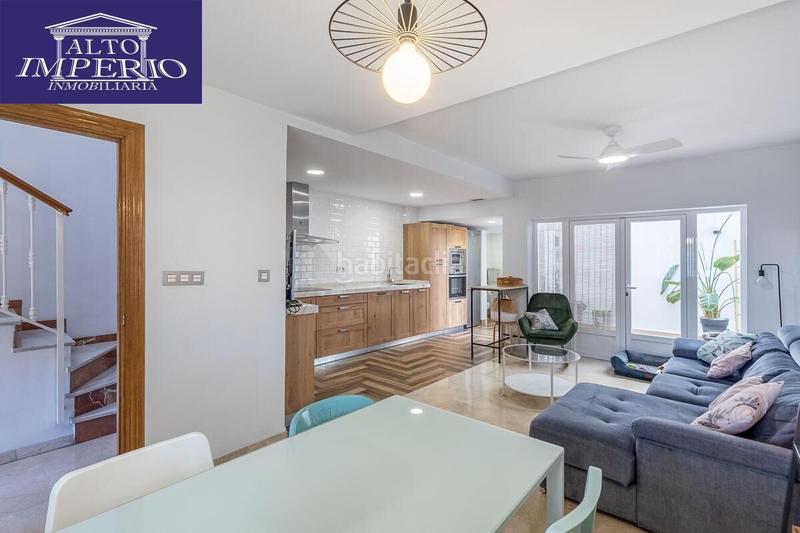 Foto 3f44849b-b6d5-4bc1-a355-51cce024eb7c. Casa amb calefacció aparcament a Barrio de Zaidín Granada