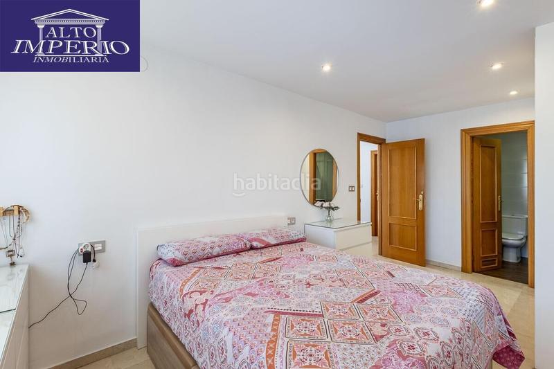 Foto 552dacbb-519c-4170-a926-a95b26d15ce7. Casa amb calefacció aparcament a Barrio de Zaidín Granada