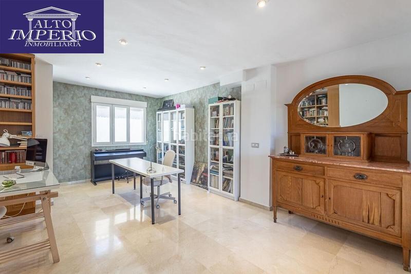 Foto da09fd37-f99f-49da-abfd-68f12a91f35d. Casa amb calefacció aparcament a Barrio de Zaidín Granada