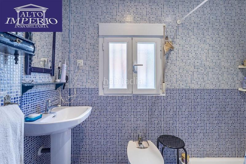 Foto 277d0fa1-96c3-4b3e-acb4-c60953058719. Casa en calle hella 8 casa en Jun