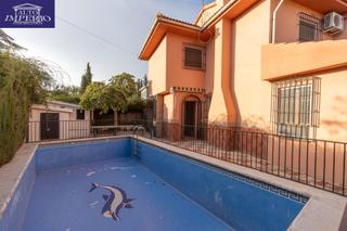 Xalet a Ogíjares. Ventatraspaso de guardería en pleno funcionamiento  negocio cons