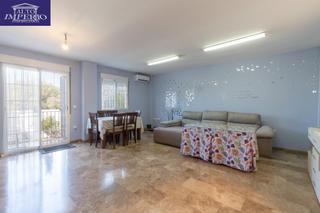 Maison jumelée à Cájar. Espectacular chalet con vistas despejadas en cájar