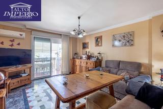 Planta baixa  Avenida de las acacias. Fantástico piso en urbanización loma verde con 3 habitaciones, t