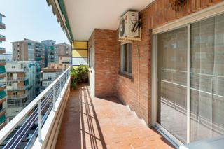 Pis en Barrio de Zaidn. Piso alto con terraza y cochera en el zaidn