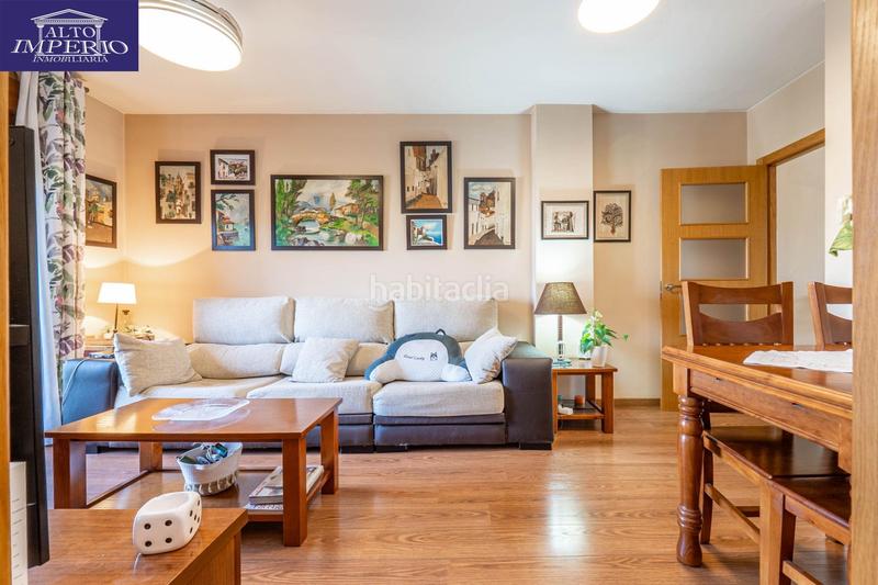 Foto 7c874229-2f3d-4fc5-9a3c-8b915c2abad2. Piccolo appartamento con parcheggio in Ogíjares