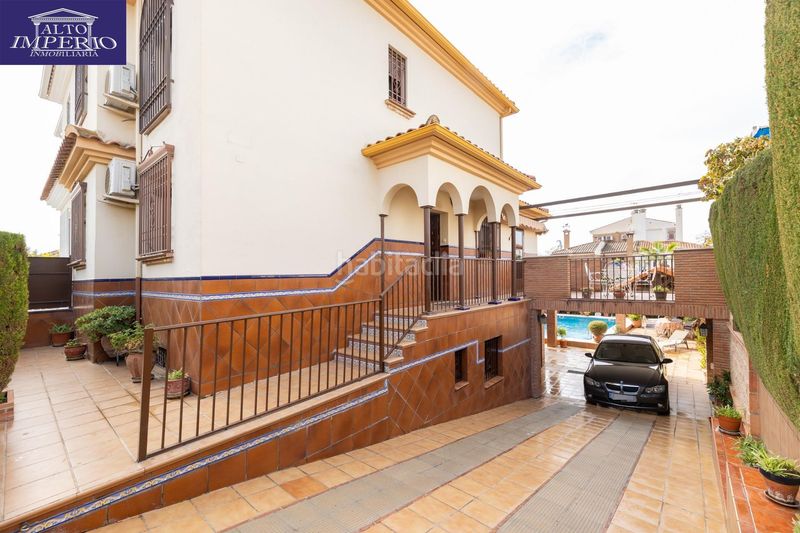 Foto 8033a207-ff29-4630-8b05-34ad6d7fa826. Casa adossada amb aparcament piscina a Peligros