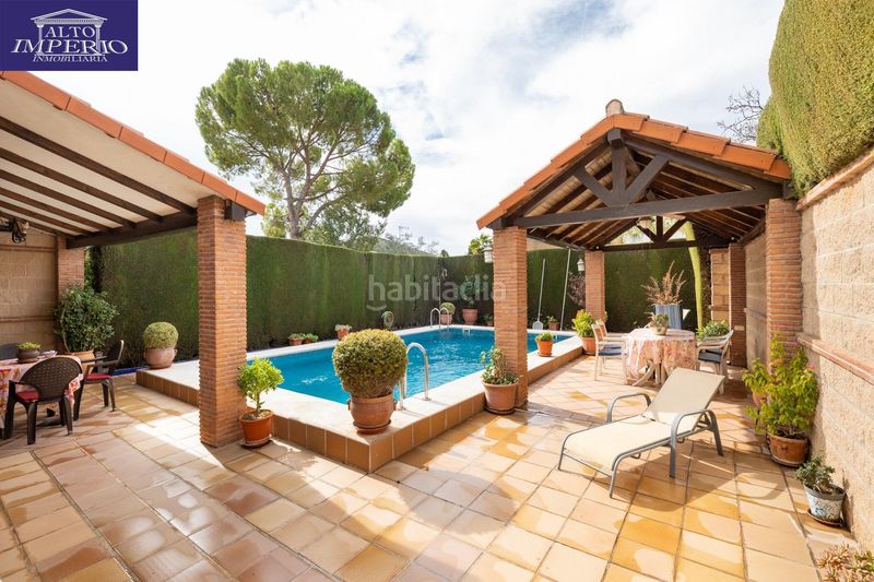 Foto 8e0e29bf-3e6a-44a5-a097-8ffb563310f6. Casa adossada amb aparcament piscina a Peligros