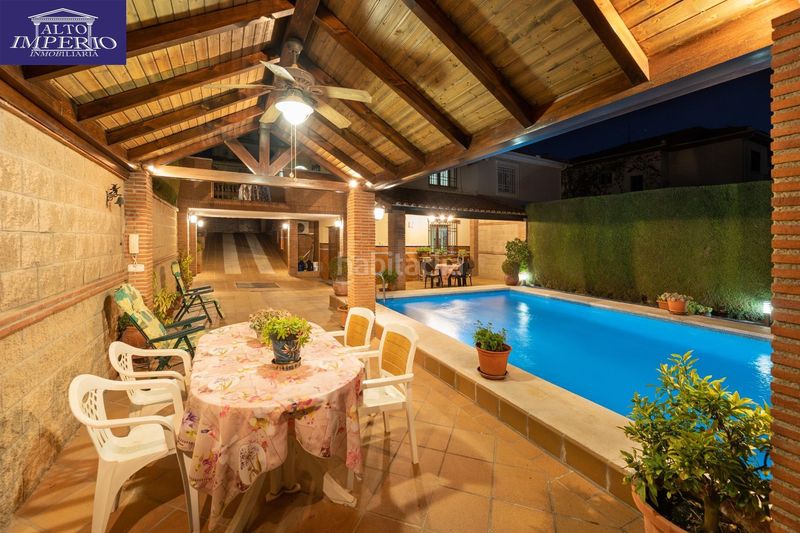 Foto 9ca45ca7-b8d9-40ef-9c69-ec23b525febf. Casa adossada amb aparcament piscina a Peligros