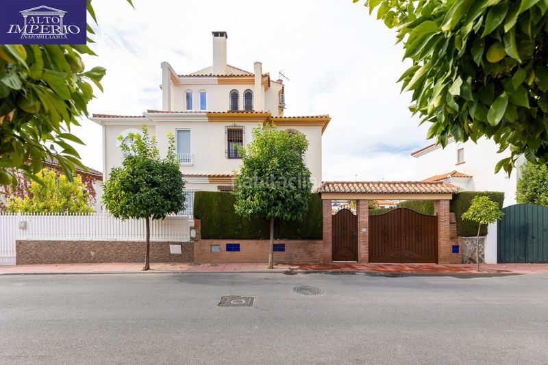 Foto b0a0edc5-5e3c-4d2a-a6cf-c5eea380beab. Casa adossada amb aparcament piscina a Peligros
