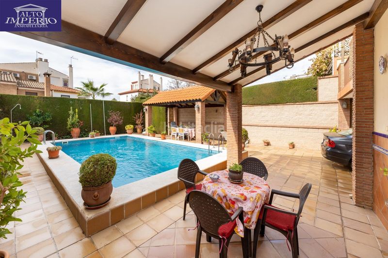 Foto ce7da634-5452-4728-91e6-ea9a65808a03. Casa adossada amb aparcament piscina a Peligros