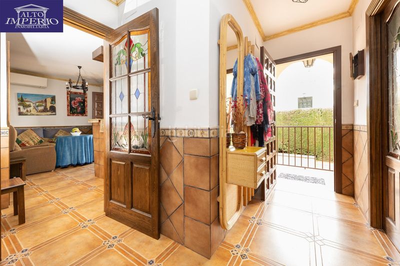 Foto d5d828a6-b02f-4e59-8055-a56573092631. Casa adossada amb aparcament piscina a Peligros