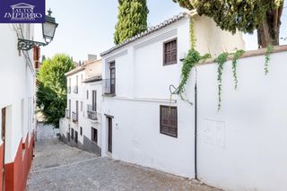 Reihenhaus  C. frailes de la victoria, 5. Una joya con vistas a la historia de granada  vive en el corazón