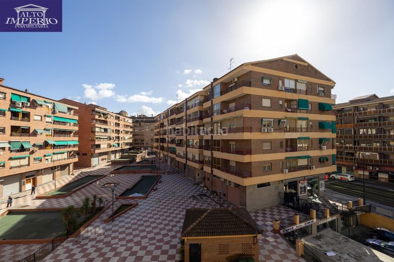 Foto e9ab49f7-c4b6-4e0e-be64-d937784a1933. Pis amb aparcament a Pajaritos Granada