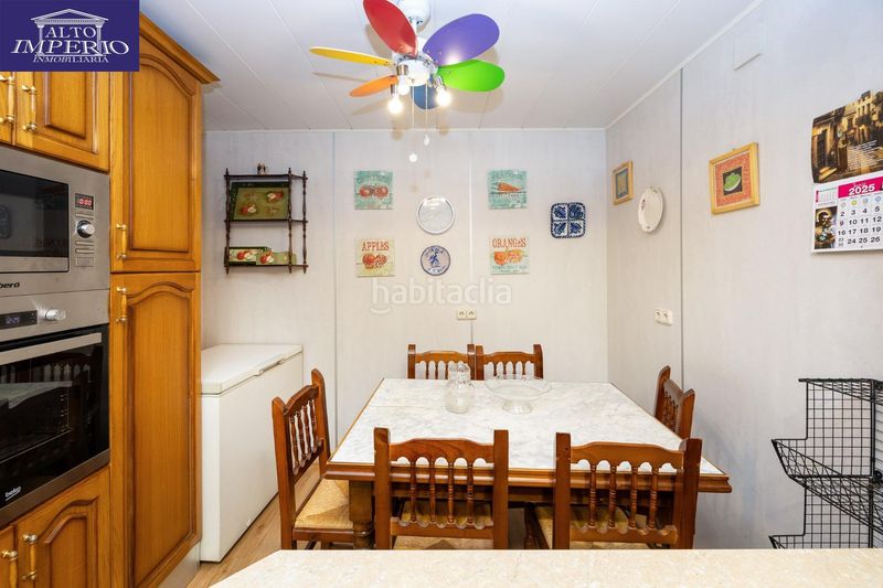 Foto f9dffe89-7a1e-4633-ba0c-12a3b2e6ed13. Pis amb aparcament a Pajaritos Granada