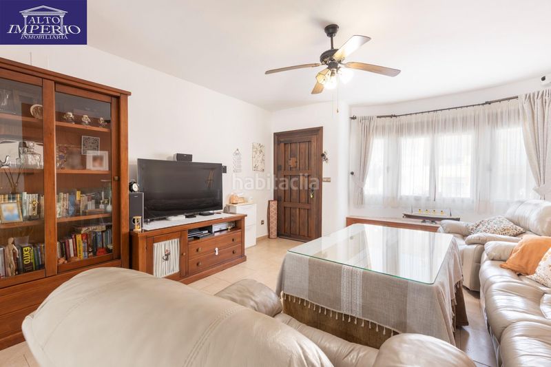 Foto d6e6c7af-eb83-4a2c-88c7-40f7e6f74a50. Casa adossada amb aparcament a Chauchina