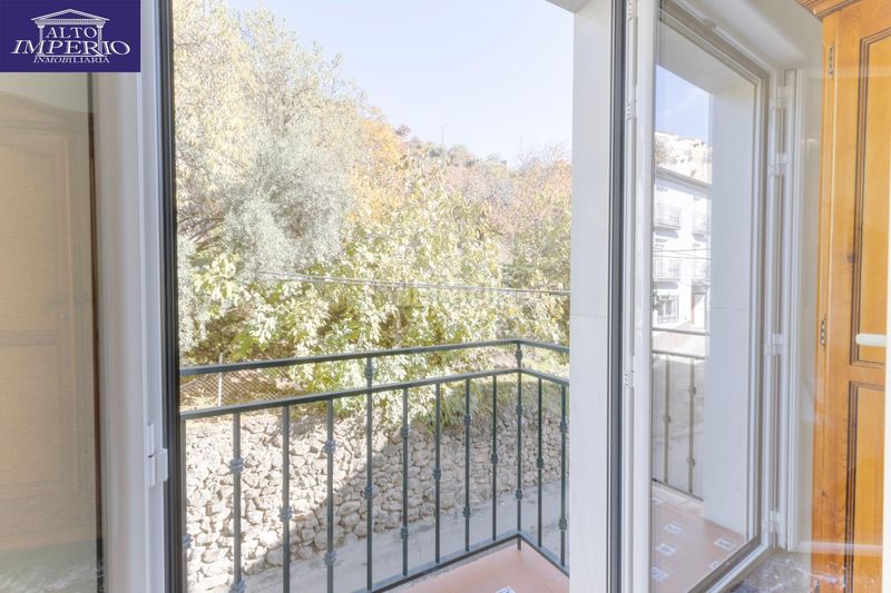 Foto ee0db6a4-dd48-4bfb-8e76-ff42d1e9e483. Pis a Güéjar Sierra