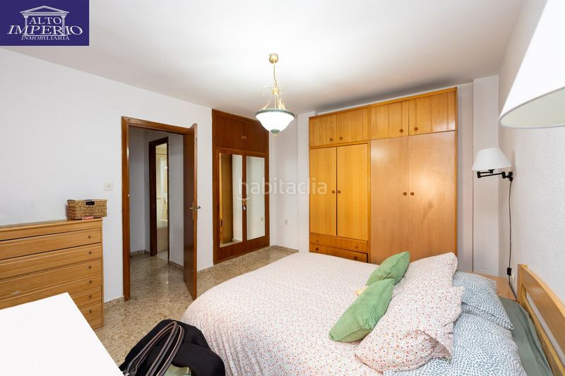 Foto 53ed44e6-ab16-434b-aa84-818ce2724be6. Apartamento perfecto para invertir en calle pedro de alarcón! en Granada