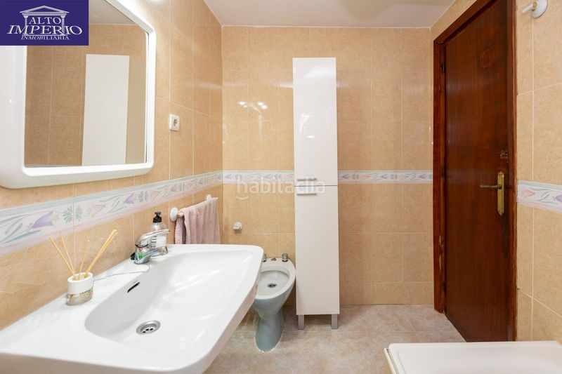 Foto 8ddaf628-6ac0-4faf-8b74-7207863628f3. Apartamento perfecto para invertir en calle pedro de alarcón! en Granada