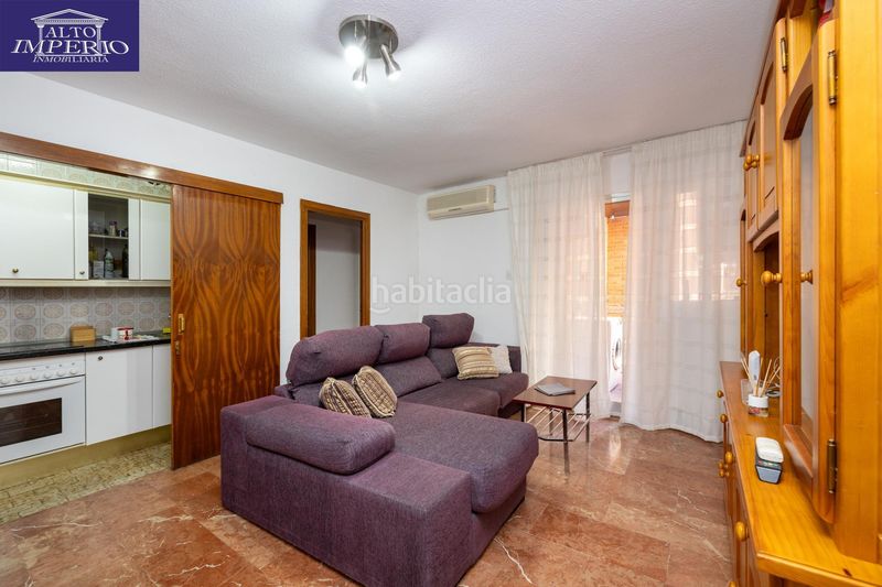 Foto c3cb35f0-dacc-46d7-a070-43227e67a39b. Apartamento perfecto para invertir en calle pedro de alarcón! en Granada