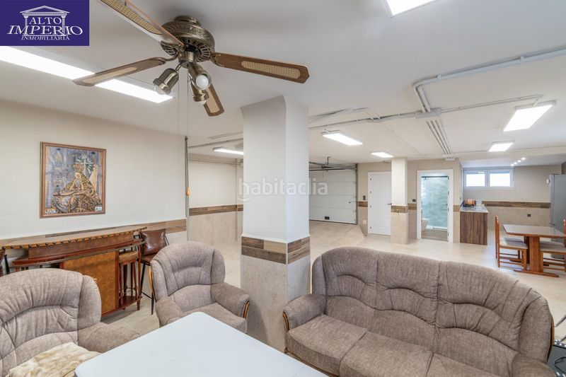 Foto 44b07974-1785-4e04-9aac-eb39801d9dd9. Casa amb aparcament a Peligros