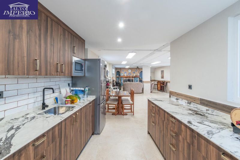 Foto a759d59d-c718-48a8-9774-75d2fd5ad347. Casa amb aparcament a Peligros