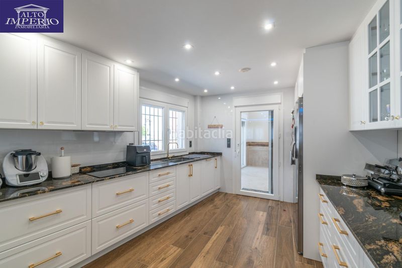 Foto b4941f50-0f27-41be-80dd-a73169de8475. Casa amb aparcament a Peligros