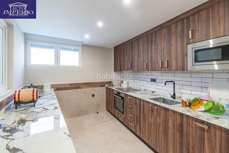 Foto b8cc85ae-fe3f-45ac-ac52-986fb678ca74. Casa amb aparcament a Peligros