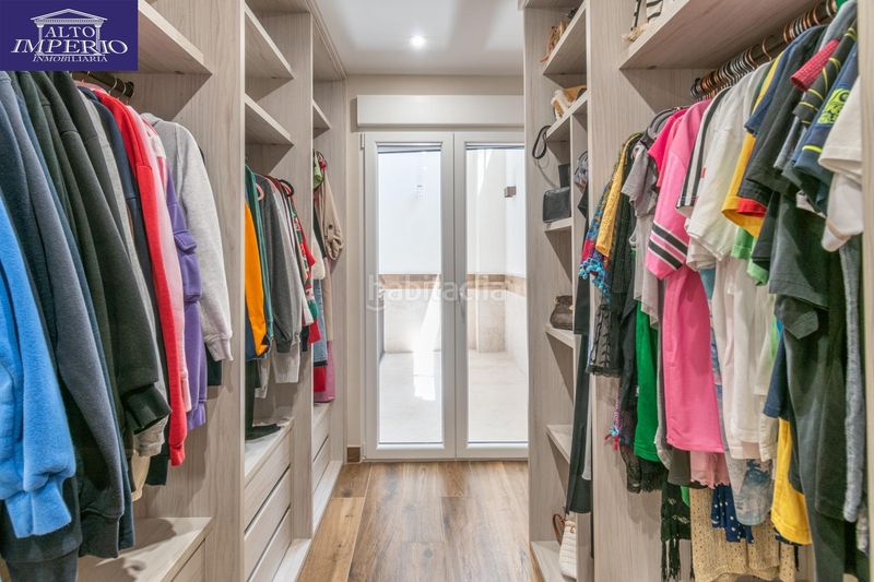 Foto c510ae52-8f9c-4251-b741-1f494cee23d2. Casa amb aparcament a Peligros