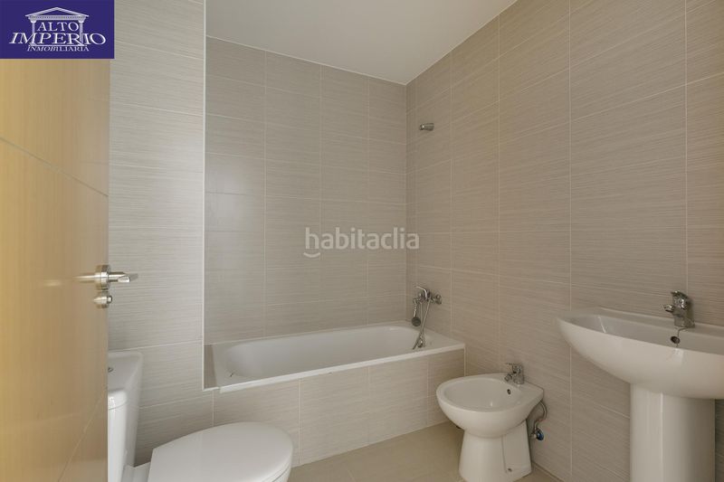 Foto c17b8adc-3833-41a6-9857-b1a7340d3a83. Pis amb aparcament a Pinos Puente
