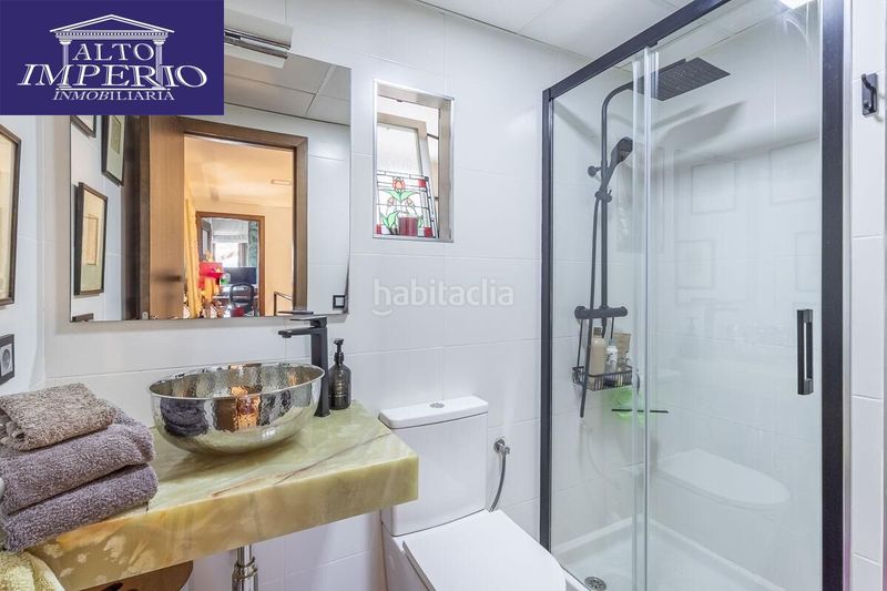 Foto f66a5171-77e6-4c6b-a3f7-ce24bd49882e. Casa aparellada amb calefacció aparcament piscina a Monachil