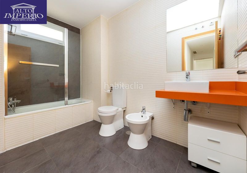 Foto ae00fbf2-cb91-44b5-901a-623360782d9d. Pis amb aparcament piscina a Carretera de Granada-La Alcazaba Alhendín