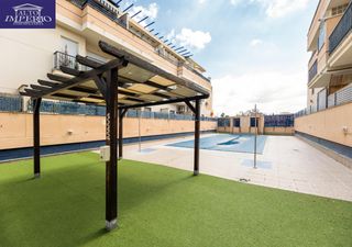 Pis a Residencial Triana - Barrio Alto. En  venta piso con garaje las gabiasgranada