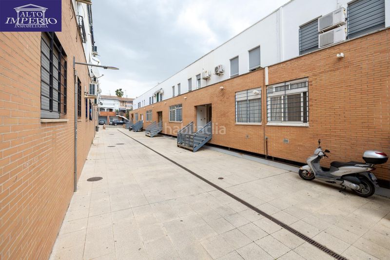 Foto f0b9235e-7d11-449a-9b6b-af57ce2cdc61. Pis amb aparcament a Albolote