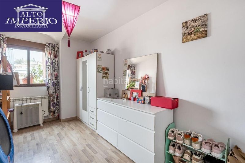 Foto 44032d3f-81e7-4f75-9453-1db3f42c29f9. Àtic amb aparcament a Barrio de la Vega Monachil