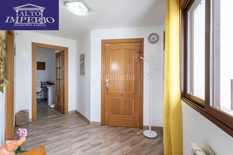 Foto 8f6648d1-d367-4b61-bbb1-969e23ed9b82. Àtic amb aparcament a Barrio de la Vega Monachil