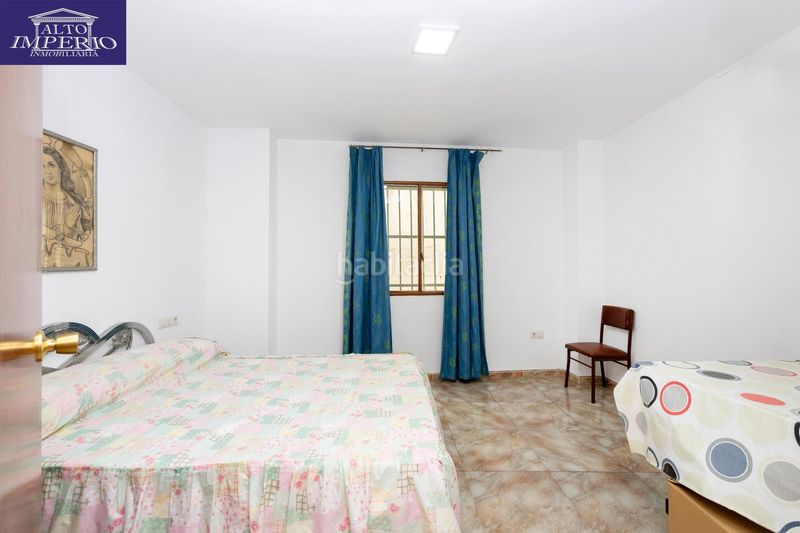 Foto a8e1f0e3-055b-400e-964b-6db8abc17943. Masia amb aparcament a Poniente Armilla