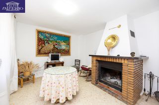 Casale  Camino de churriana. Bella casa con terreno