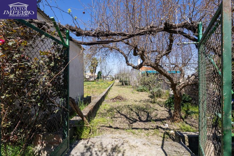 Foto f103c583-15f7-4d2f-b29f-fd7bbae19353. Masia amb aparcament a Poniente Armilla
