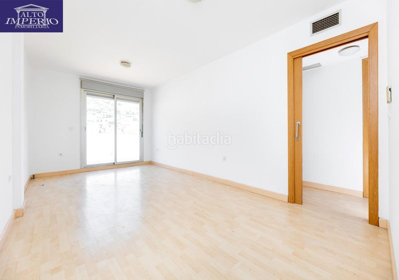 Foto 5757ea2c-6db7-4f52-975b-6b5a9a27fce8. Pis amb aparcament a Monachil pueblo Monachil