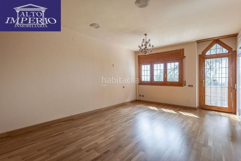 Foto c060db83-9206-491f-b083-7f61c88e1397. Casa amb aparcament piscina a Peligros