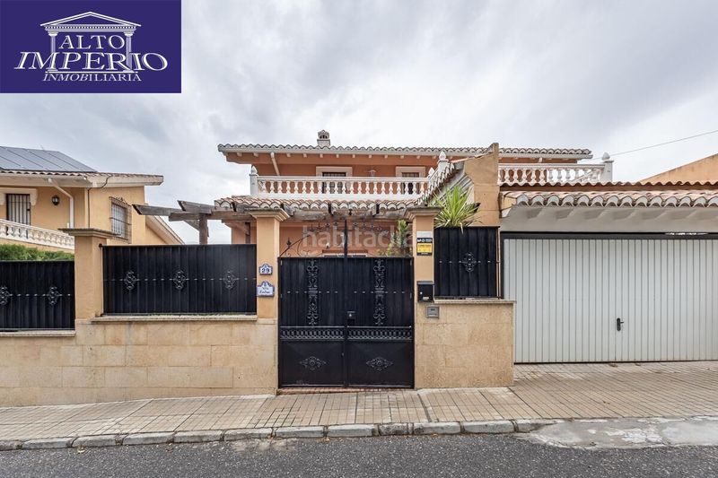 Foto f4228df8-6ba6-4bd9-ac37-7a028836de99. Xalet amb aparcament piscina a Gójar