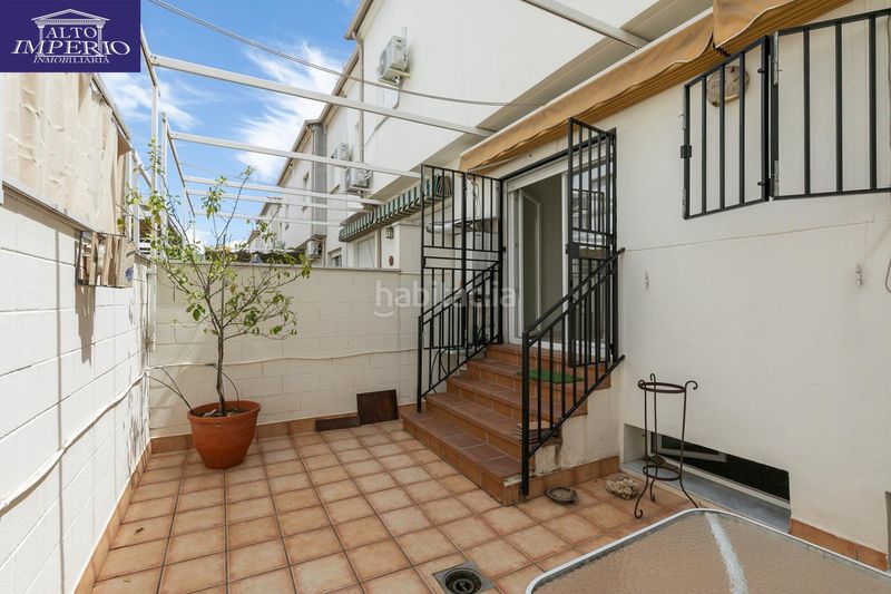 Foto 4ab095b3-8d4d-47dc-8947-30f66cde9596. Casa adossada amb calefacció aparcament a San Miguel Armilla