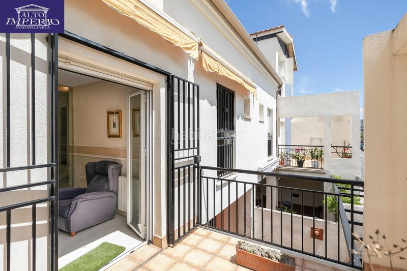 Foto a33c7954-2a35-4b24-96a0-28520b604e0a. Casa adossada amb calefacció aparcament a San Miguel Armilla