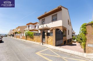 Chalet  Calle mulhacen 20. Chalet independiente con piscina privada en barrio de monachil
