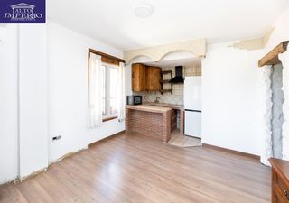 Appartement  Avenida sierra nevada 131. Piso de dos dormitorios con cochera y trastero, a pie de carrete