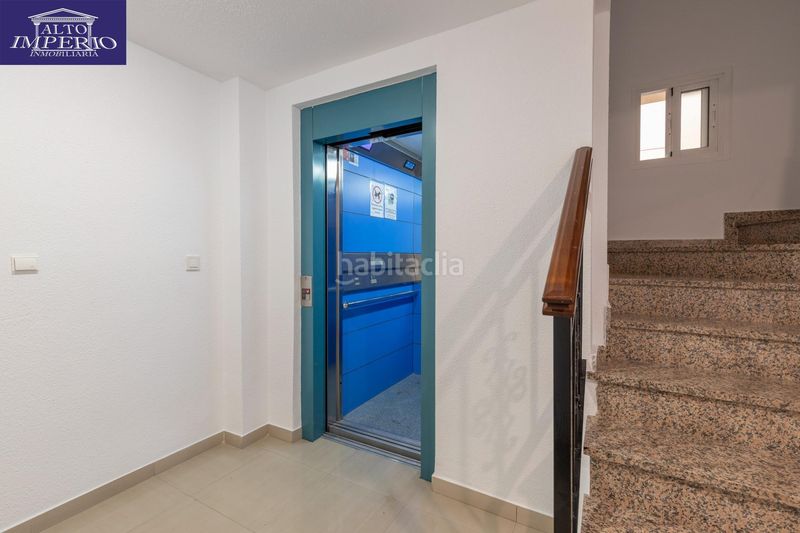 Foto c4e1b6a8-d25c-4290-994e-03aaaba546d2. Pis amb aparcament a Atarfe