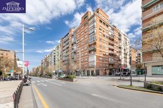 Ático en Camino de Ronda. Sale a la venta extraordinario atico reformado en granada